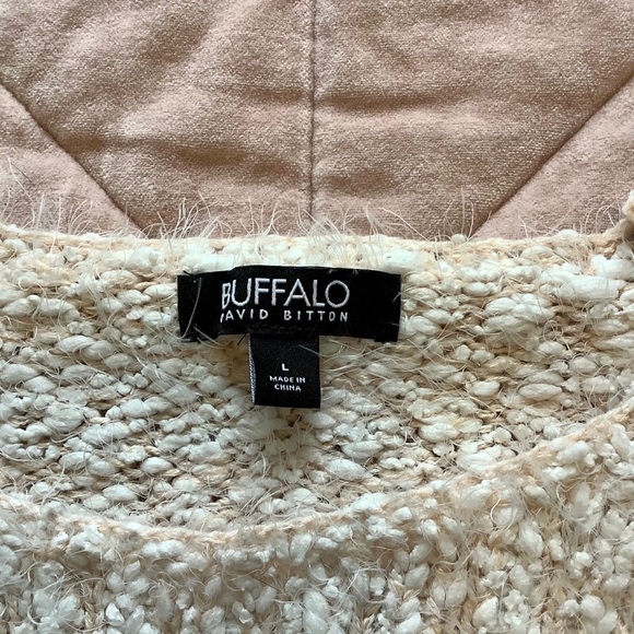Cozy cream eyelash sweater - Picture 3 of 3